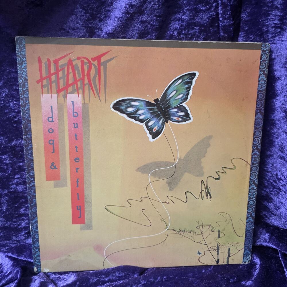 Heart LP Dog & Butterfly (1978) Portrait FR 35555
